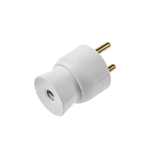 050415 Legrand Щепсел 2P + E 16A пластмасов прав изход - бял