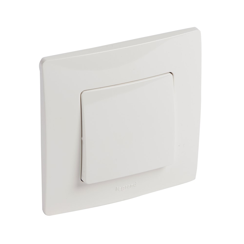 396710 Legrand Еднополюсен ключ 10А с рамка Niloe крем - до изчерпване на количествата