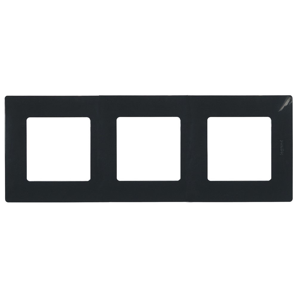 397053 Legrand Рамка 3 x Niloe Черно
