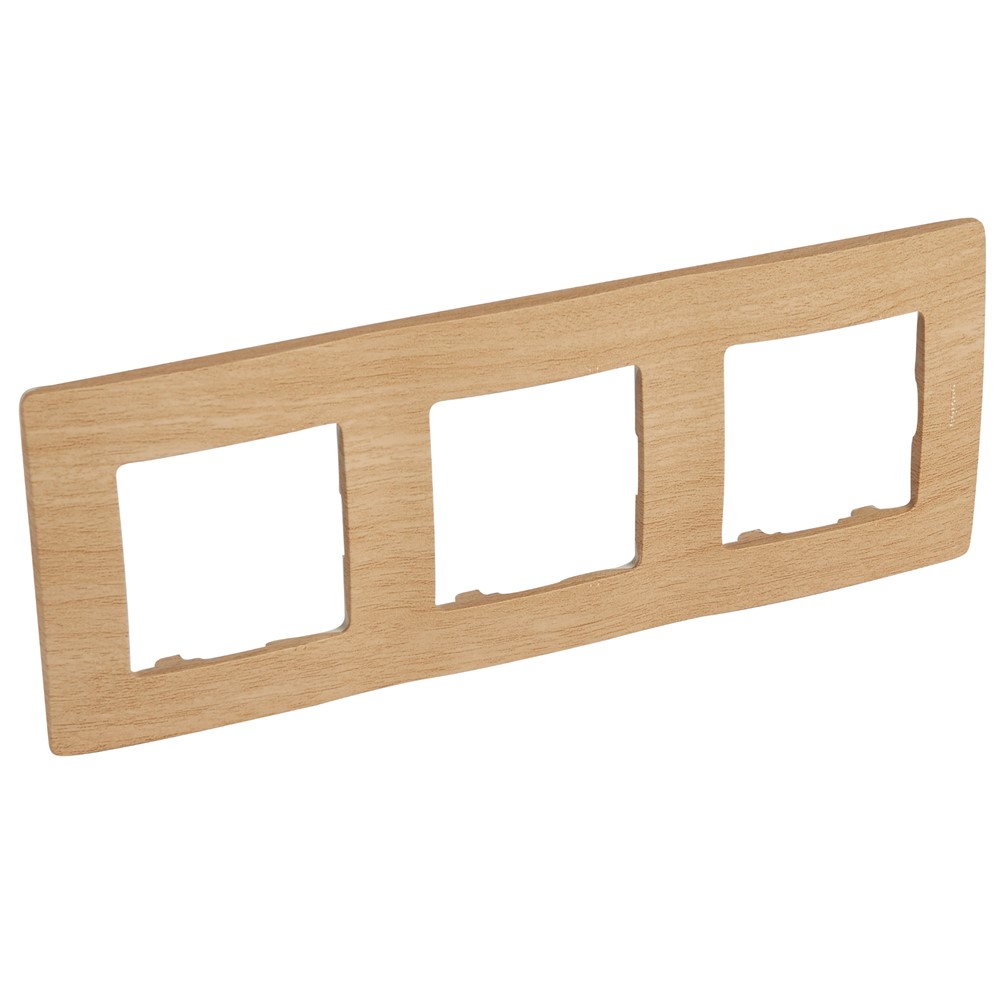 397097 Legrand Рамка 3 х Niloe Светло дърво