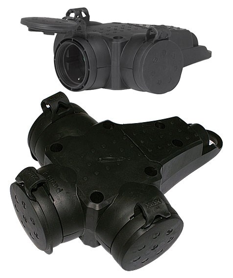 051369 Legrand Адаптор 3x2P+E със защитни капаци, IP44, гумиран, Черен_small