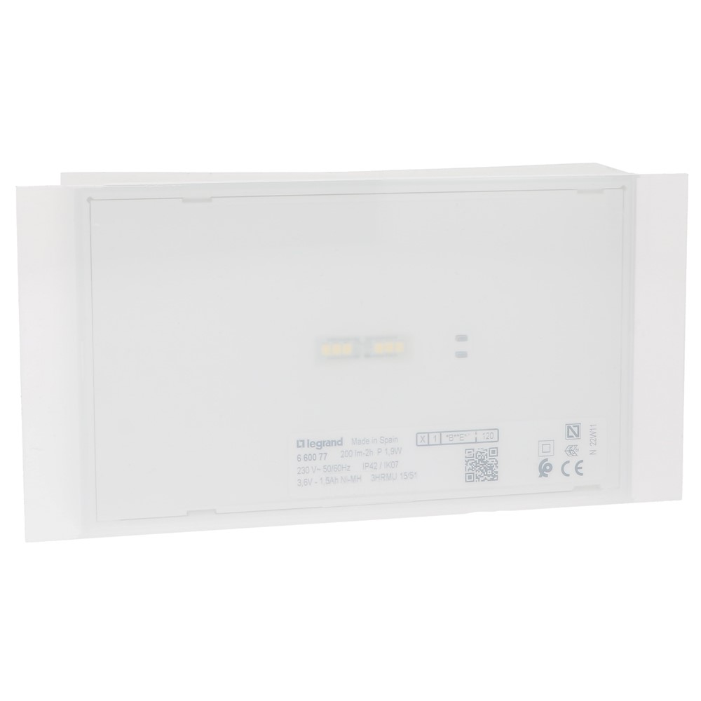 660077 Авариен осветител X-LIGHT 180, M/NM, 200lm, 2ч., ОМ, Legrand