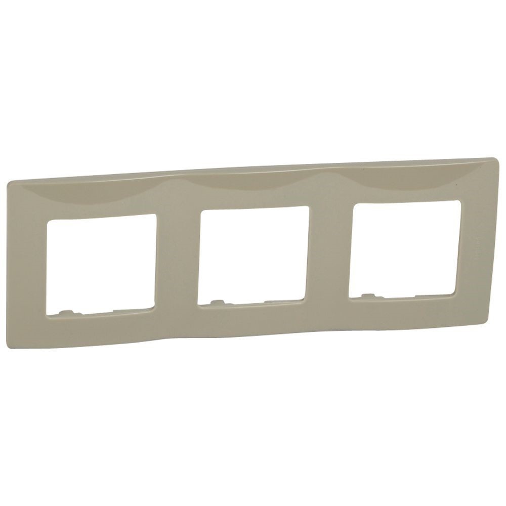 665033 Legrand Рамка 3 х Niloe Кафе