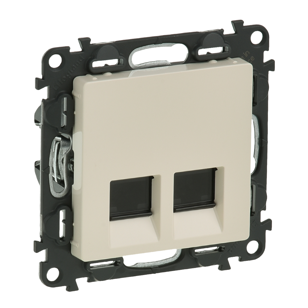 753247 Legrand Компютърна 2xRJ45 Cat.6 STP без рамка Valena life крем