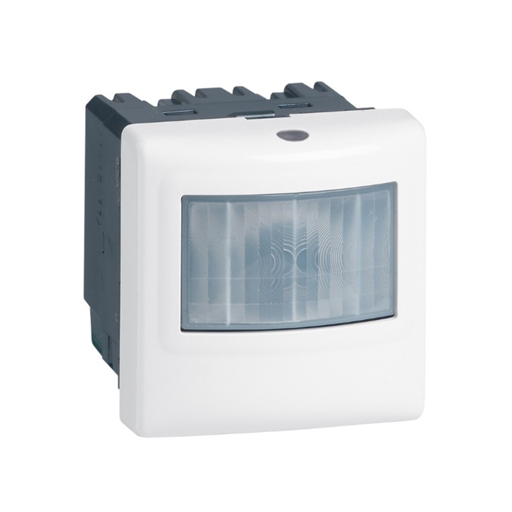 764582A Автоматичен IR ключ Niloe, 500W LED, с неутрала, 170°, обхват 6 м, бял, Legrand