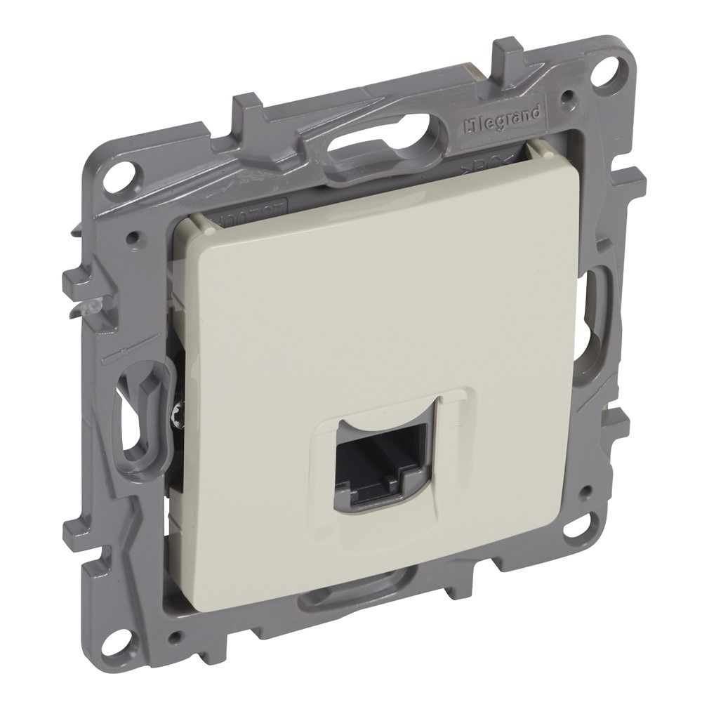 764673 Legrand Розетка RJ45 cat.6 UTP Niloe крем_small