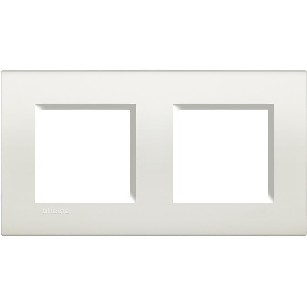 LNA4802M2BI Рамка 2X2M 71mm Living Light Square White Bticino_small