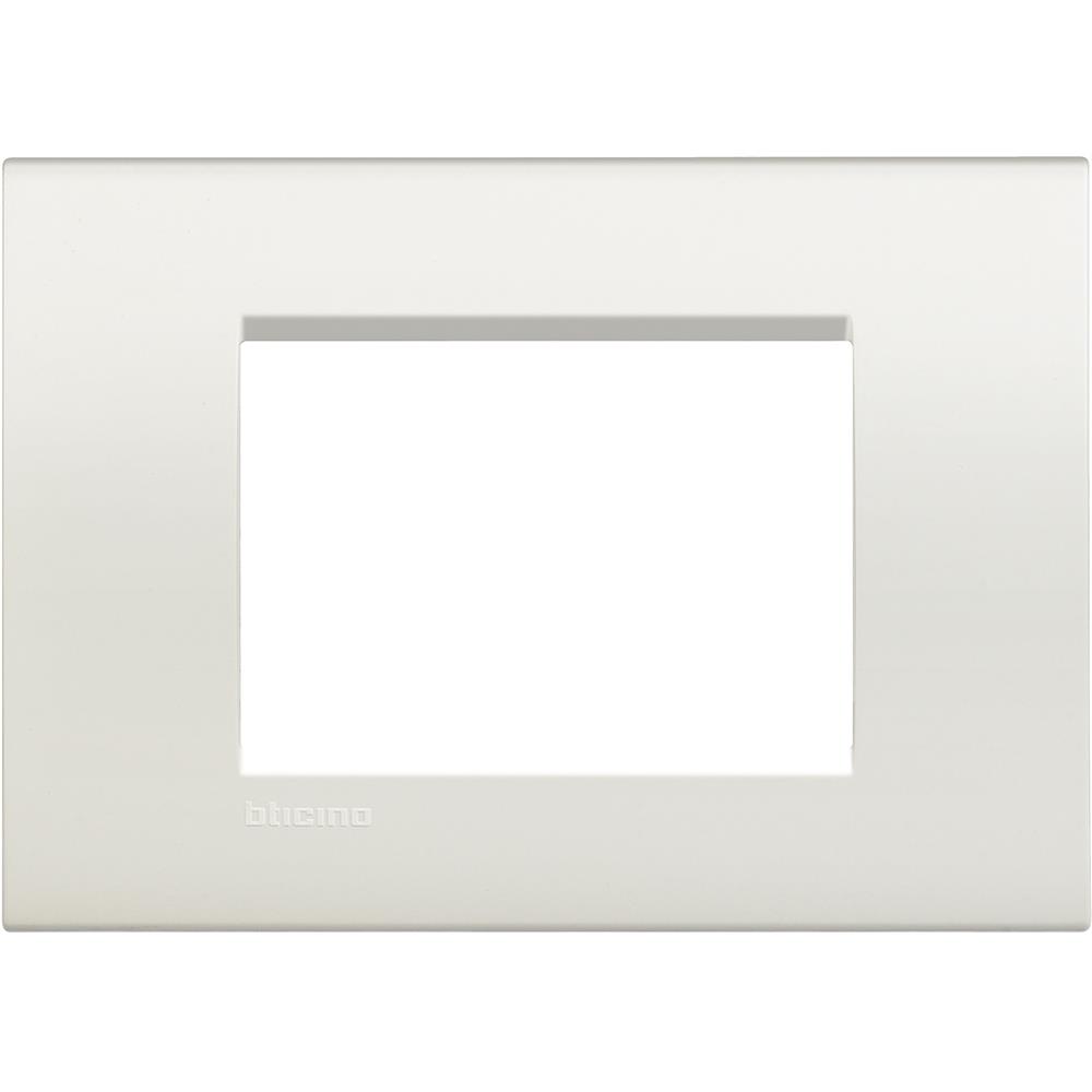 LNA4803BI Рамка 3М Living Light Square White Bticino