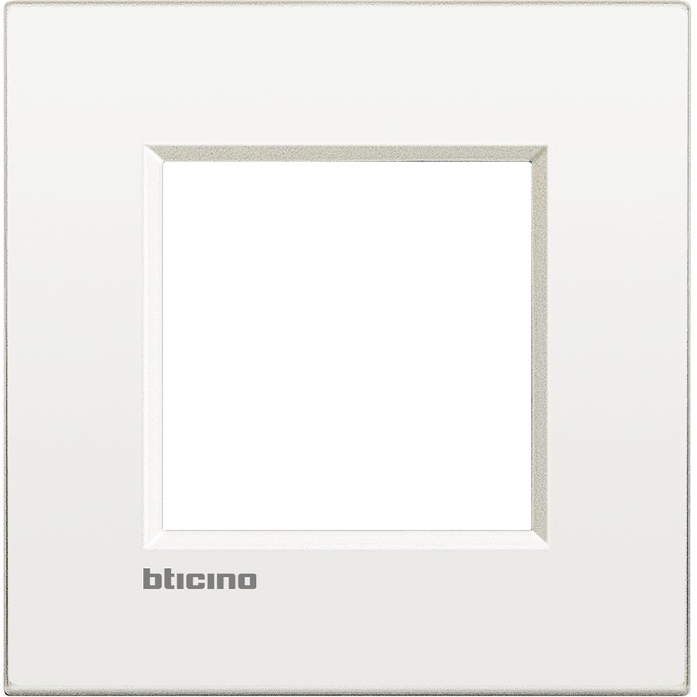 LNE4802BN Рамка 2M 71mm Livinglight AIR white Bticino_small