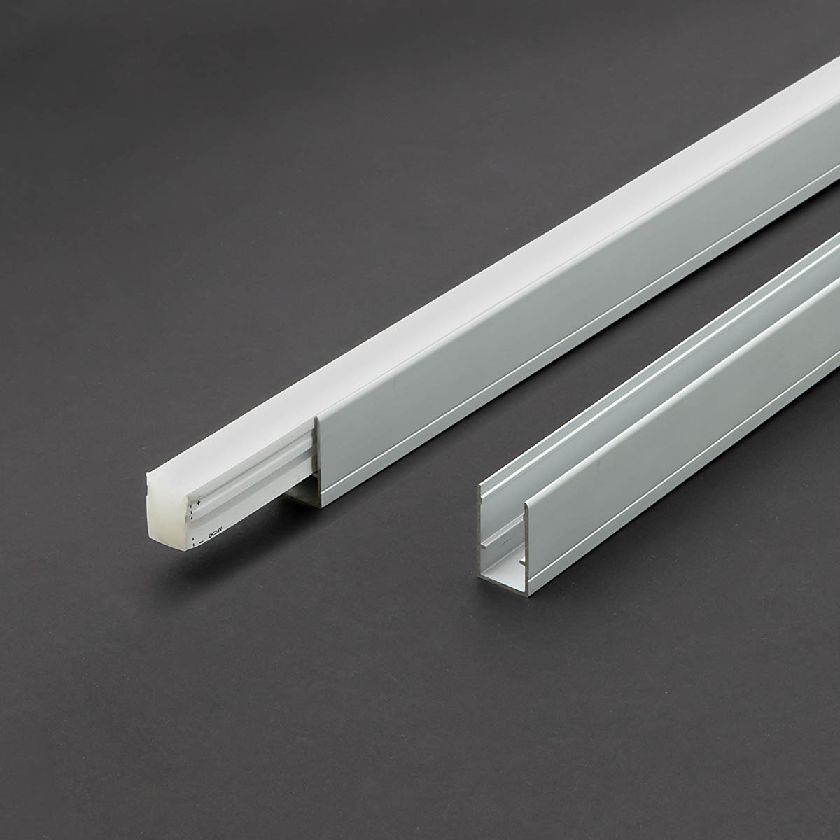 MG12X17PF Профил за LED лента XMAGIS 12x17, дължина 2 м, алуминий, Arelux
