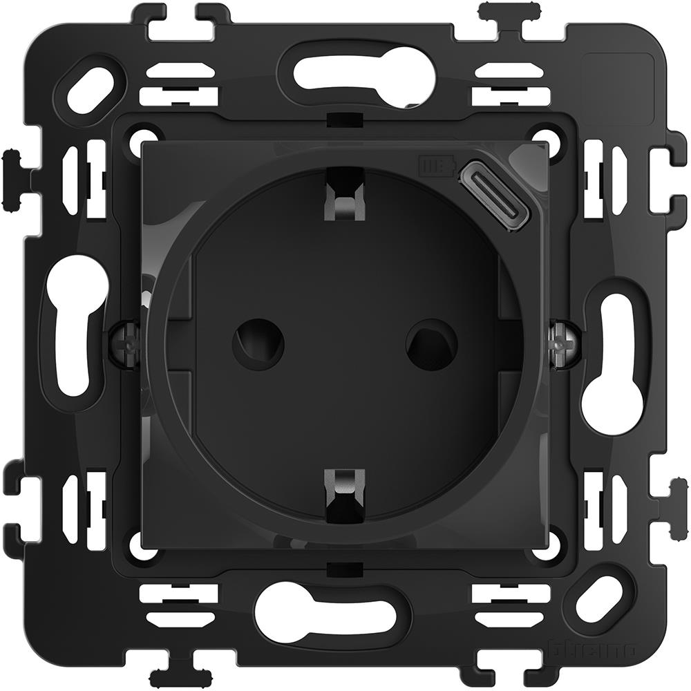 RG4141USB Контакт 2P+E 16A 250V + USB type C, с детска защита, 2M, черен Bticino Classia